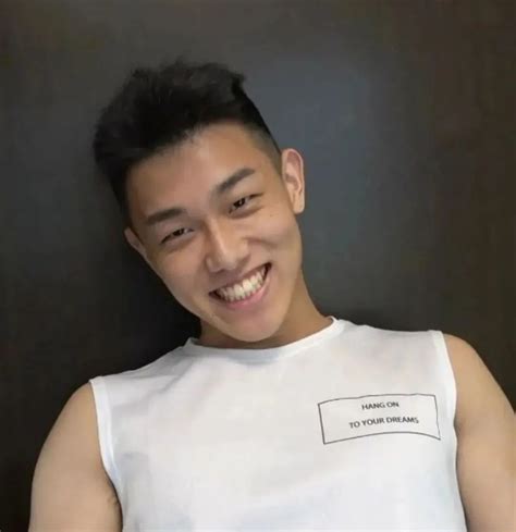 宏翔 宏翔就不用介绍了吧，关注起来吧@hiroto.
